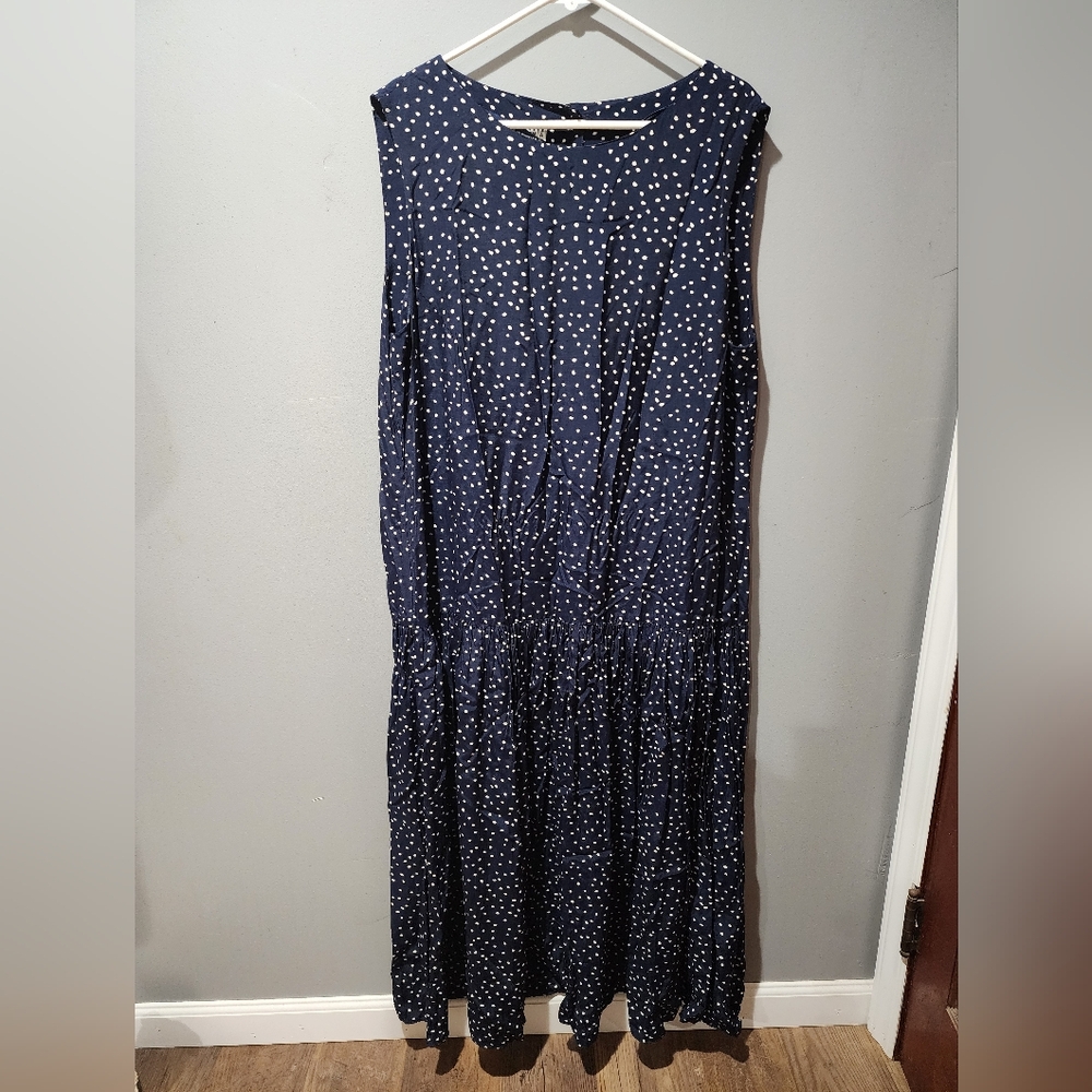 Chic Navy Polka Dot Maxi Dress